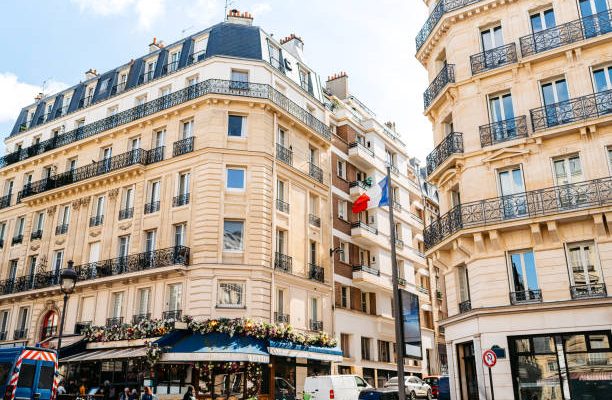 Le DPU (Droit de Préemption Urbain) permet à une collectivité locale d’acheter un bien en priorité. En effet, elle peut