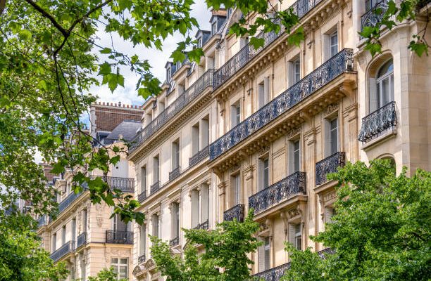 Le Droit de Préemption Urbain (DPU) permet à une commune d’acheter un bien avant un autre acheteur. En effet, ce droit s’exerce