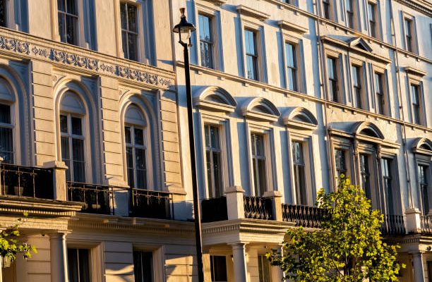 Un prêt immobilier à taux fixe est un crédit dont le taux d’intérêt reste constant. Il ne varie pas durant toute la durée de remboursement.