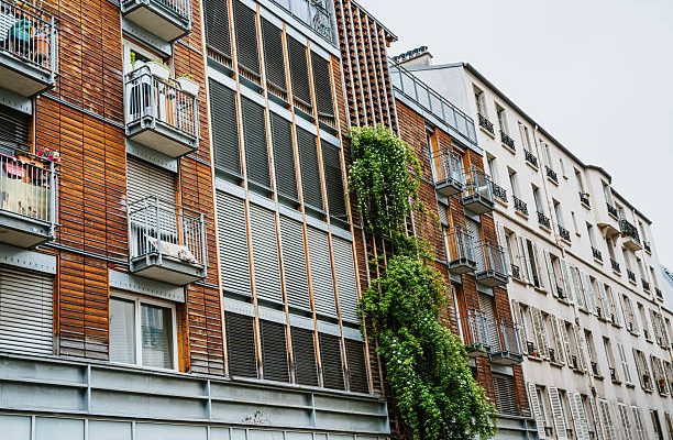 Lors d’un prêt immobilier à taux fixe, les frais de notaire représentent une dépense obligatoire. En effet, ils servent à officialiser l’achat.